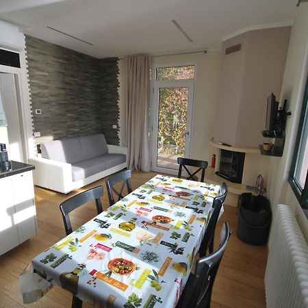 Apartament Andrea Olga House Laglio Zewnętrze zdjęcie
