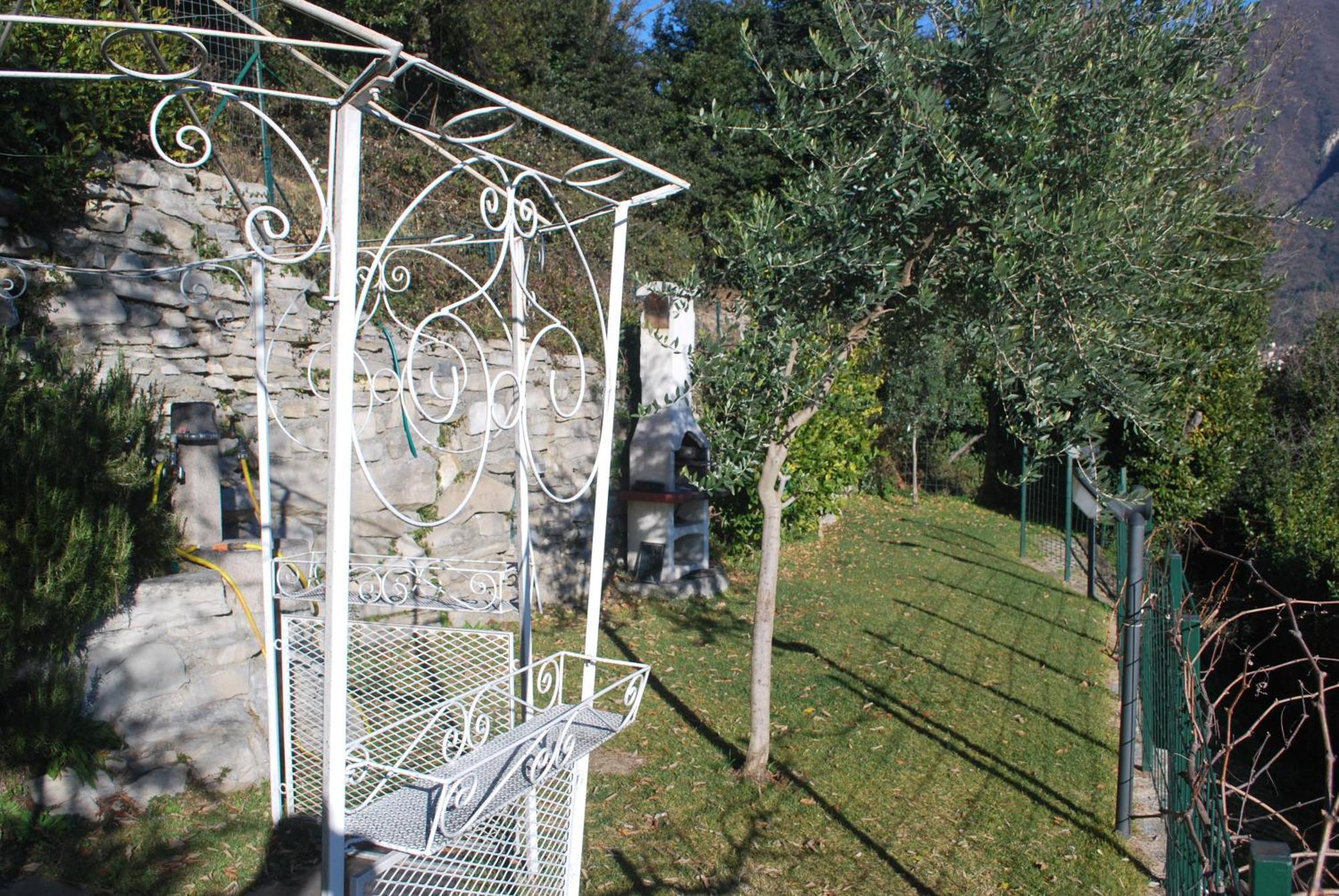 Apartament Andrea Olga House Laglio Zewnętrze zdjęcie