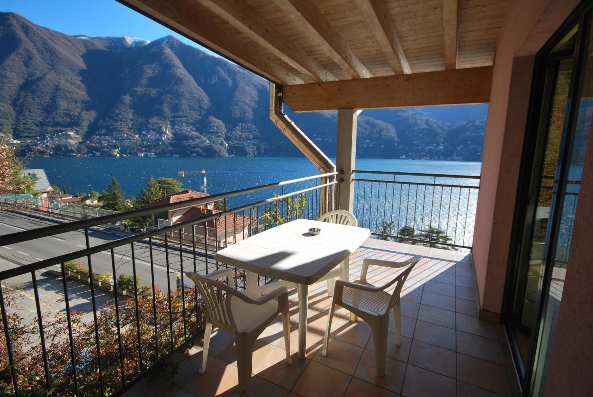 Apartament Andrea Olga House Laglio Zewnętrze zdjęcie